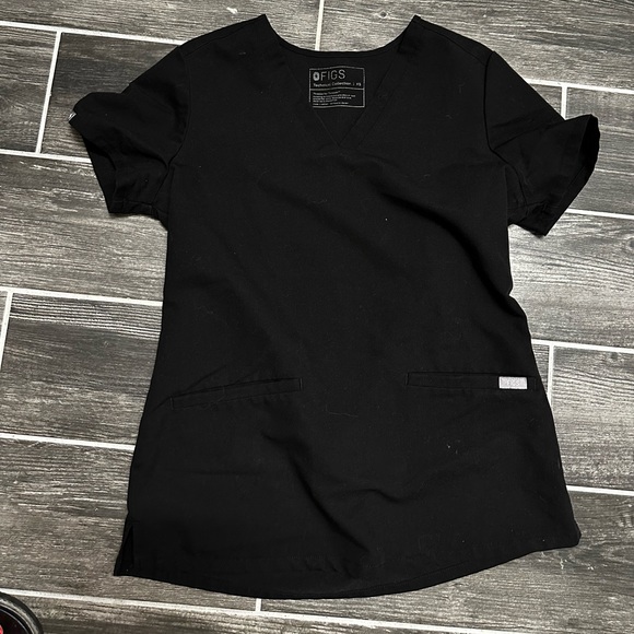 Figs Scrub Top - Picture 1 of 3